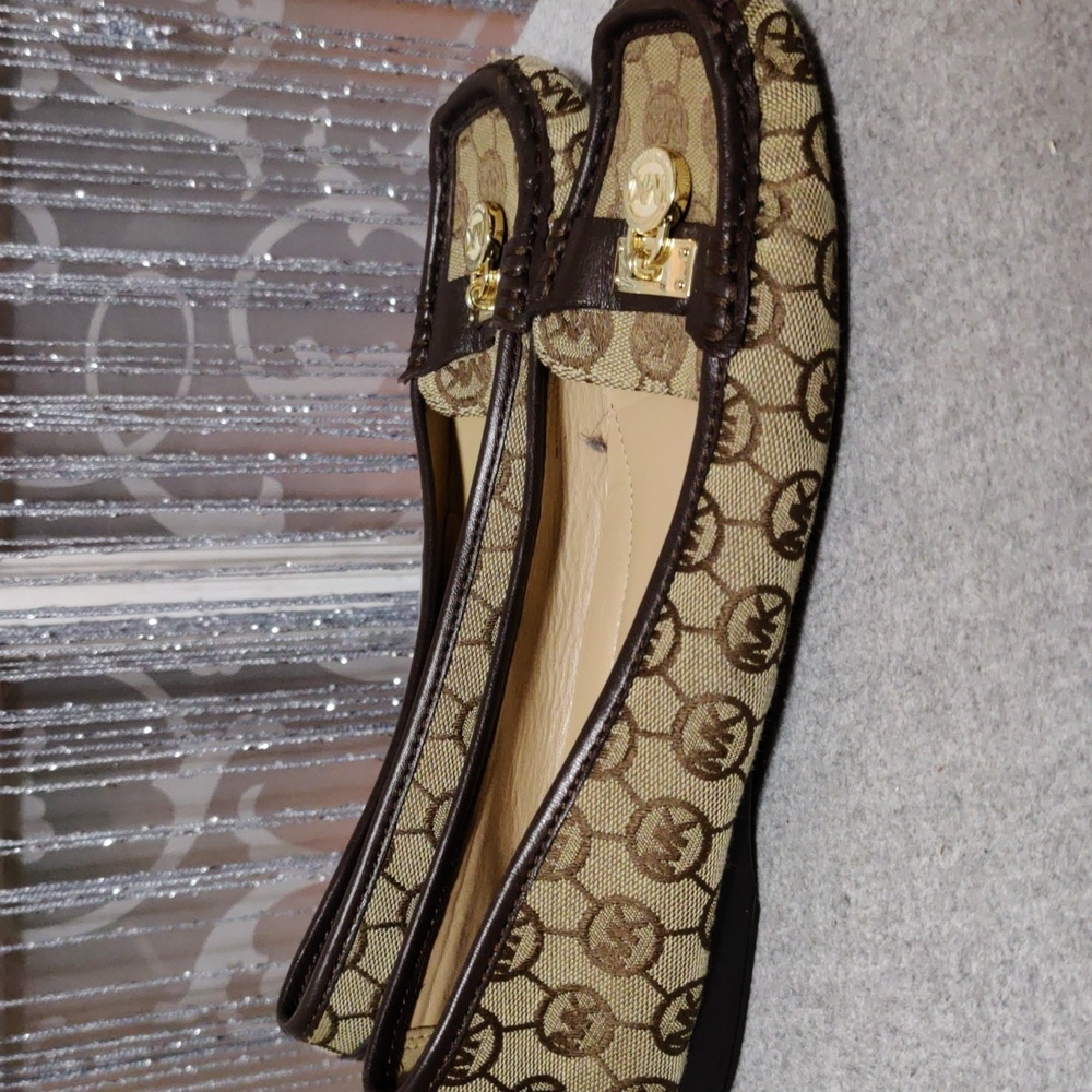 Michael Kors size 71/2 brown and beige slip on flats true to size - Picture 4 of 5